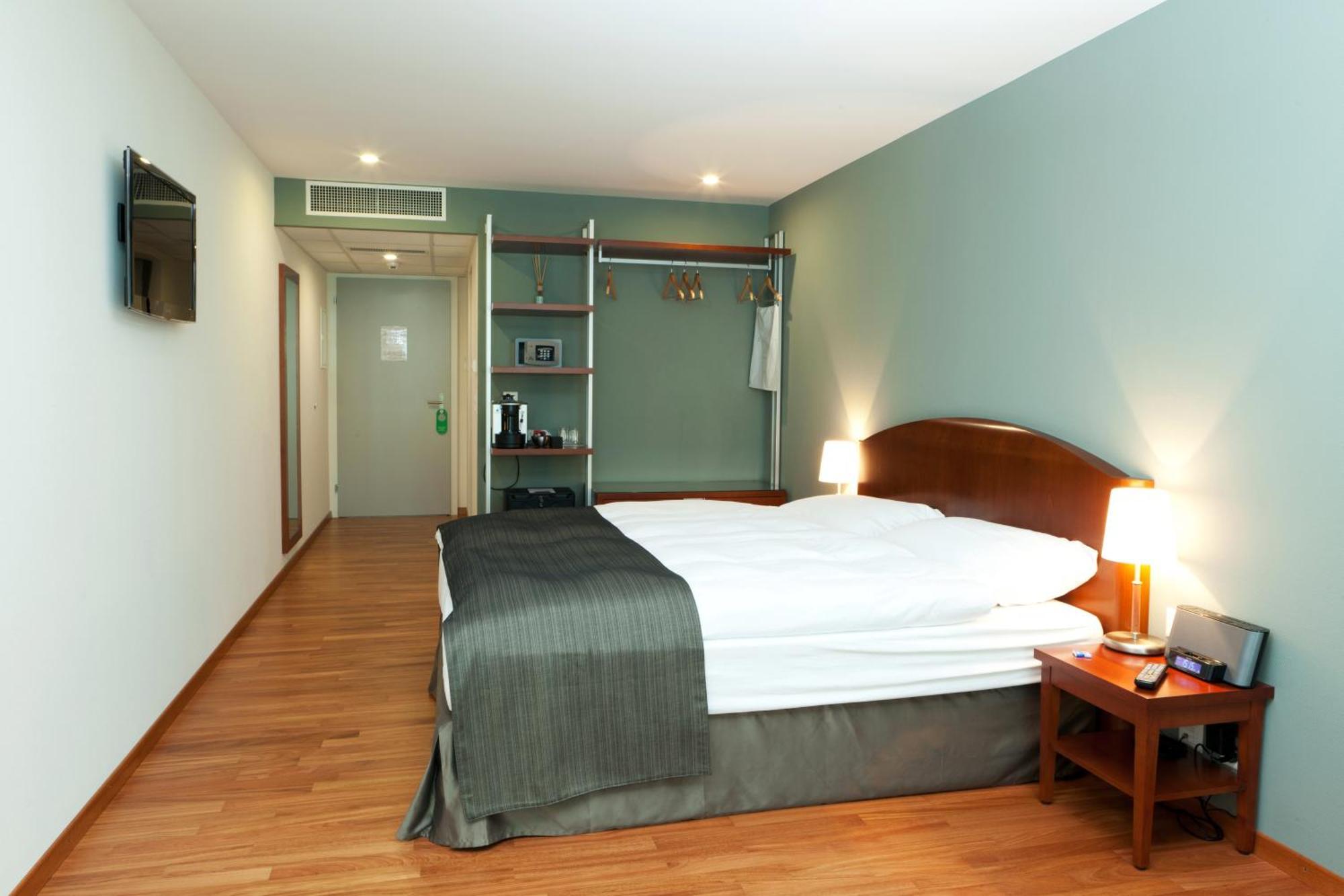 Hotel Rallye & Entrees Aux Bains De La Gruyere Bulle ภายนอก รูปภาพ