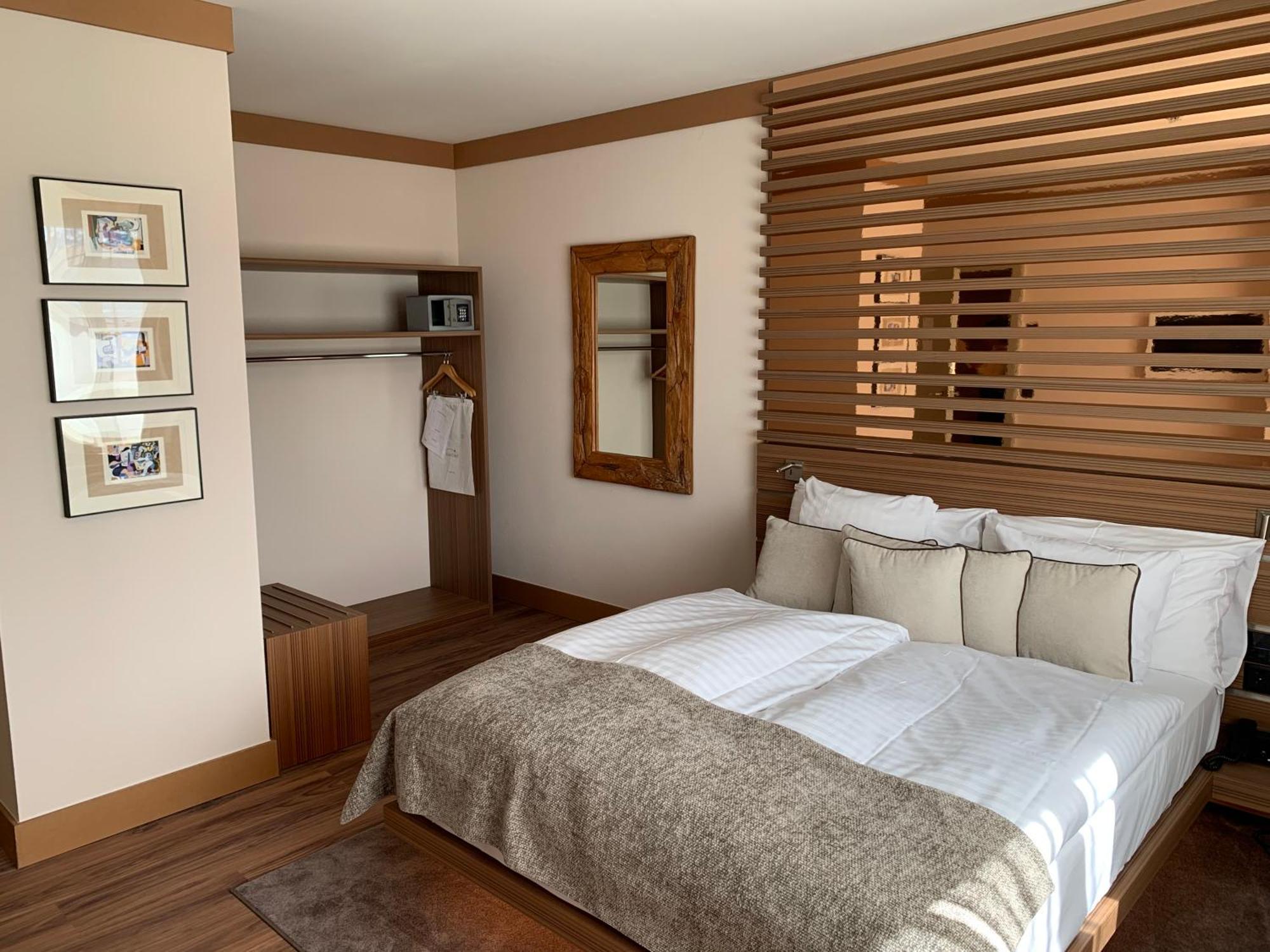 Hotel Rallye & Entrees Aux Bains De La Gruyere Bulle ภายนอก รูปภาพ