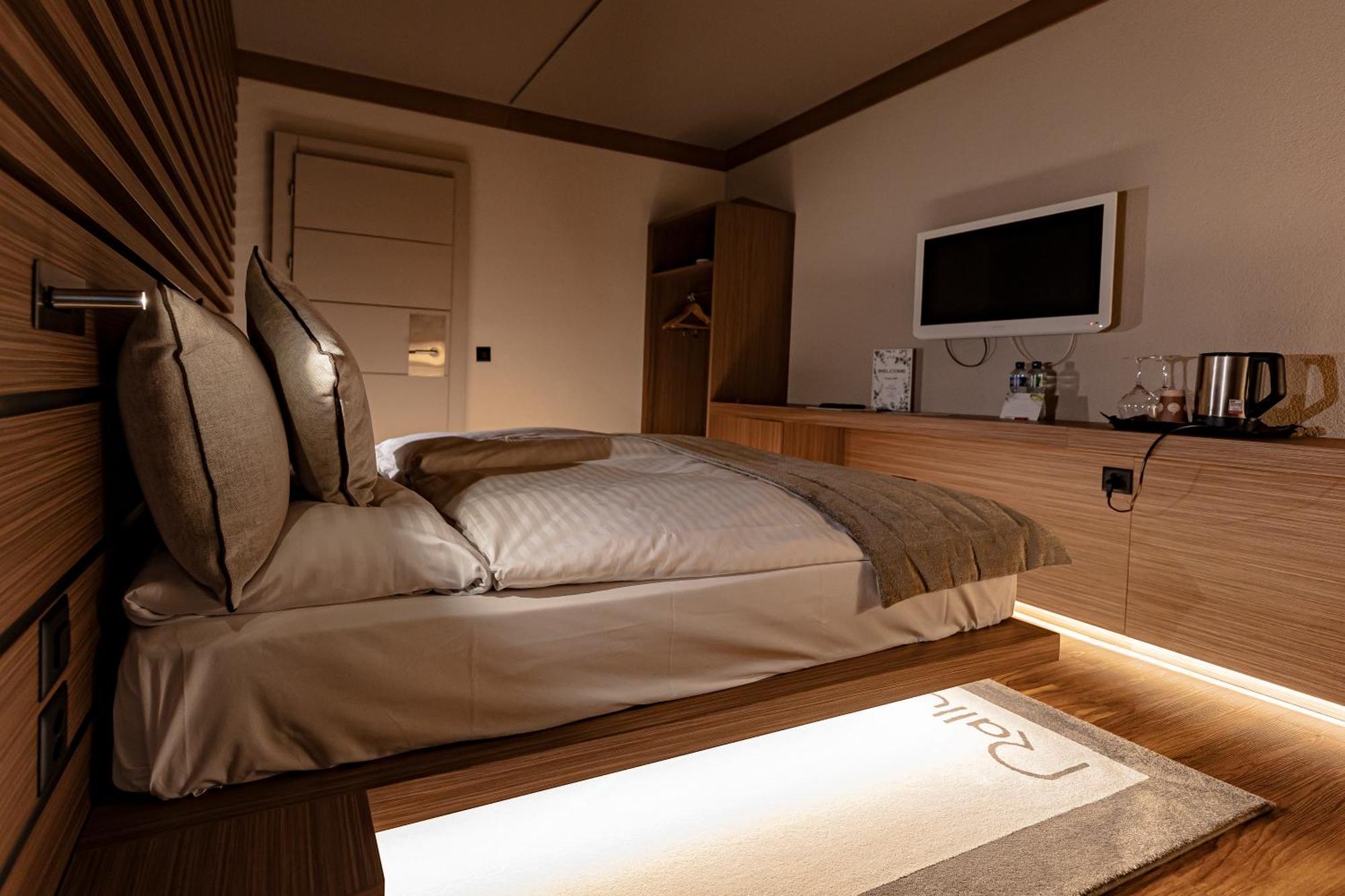 Hotel Rallye & Entrees Aux Bains De La Gruyere Bulle ภายนอก รูปภาพ